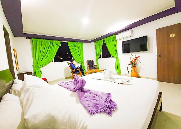 Hostal La Mercedes Street Cali